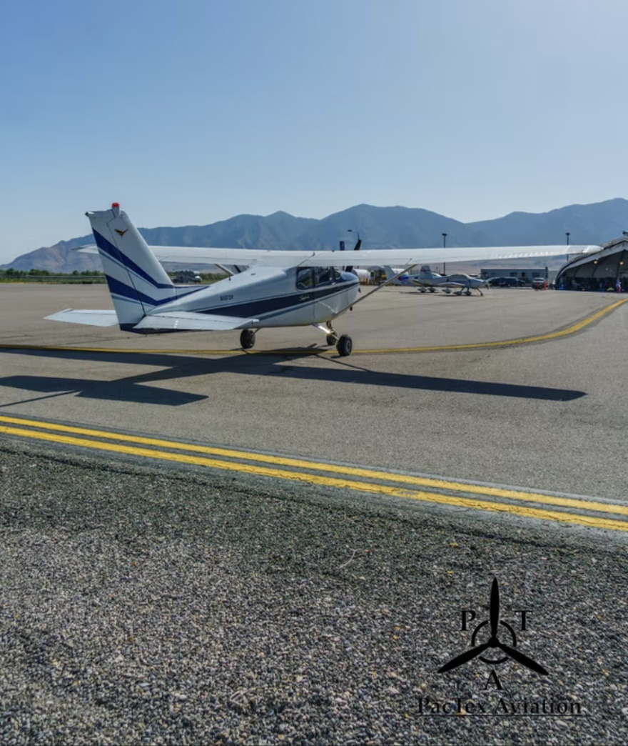 Cessna 172B image 2